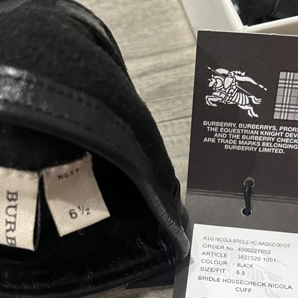 Burberry Black and Brown Checkered Gloves - Picture 7 of 8